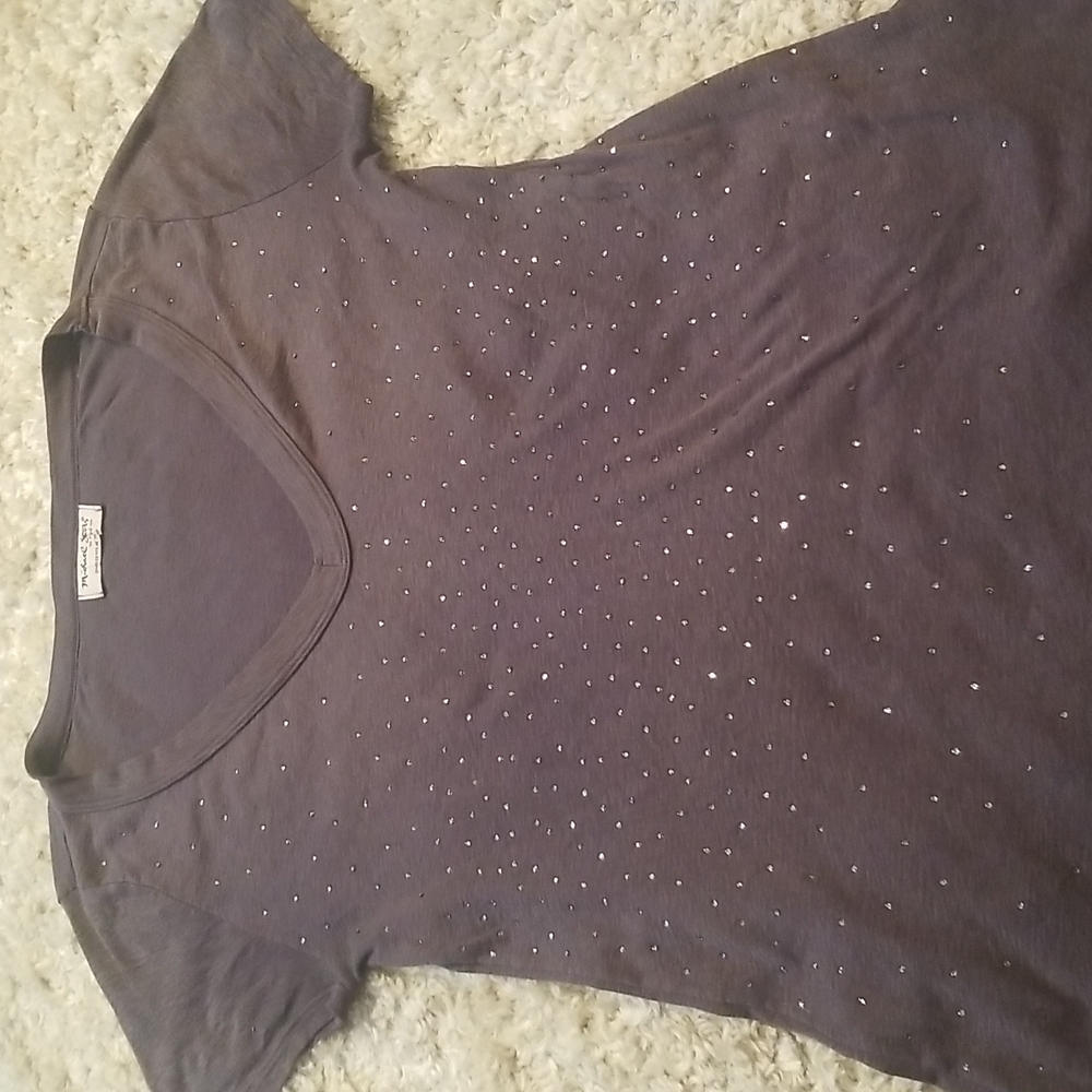 Sparkly tee 3/$30 - Picture 3 of 8